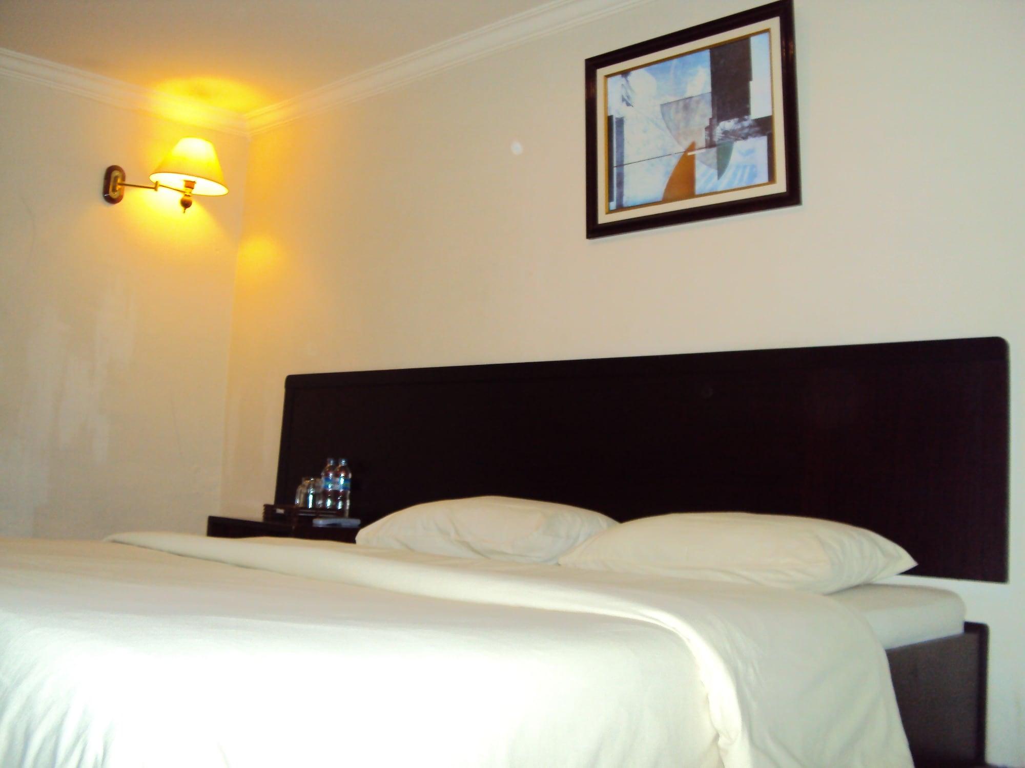 מדאן Hotel Citi International Palang Merah מראה חיצוני תמונה